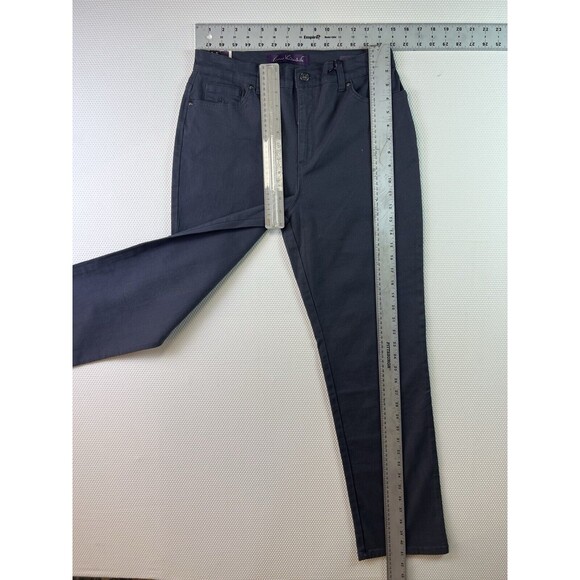 2 Pairs Gloria Vanderbilt Amanda Jeans Pink & Charcoal Grey Womens 10 NWT - Picture 9 of 16